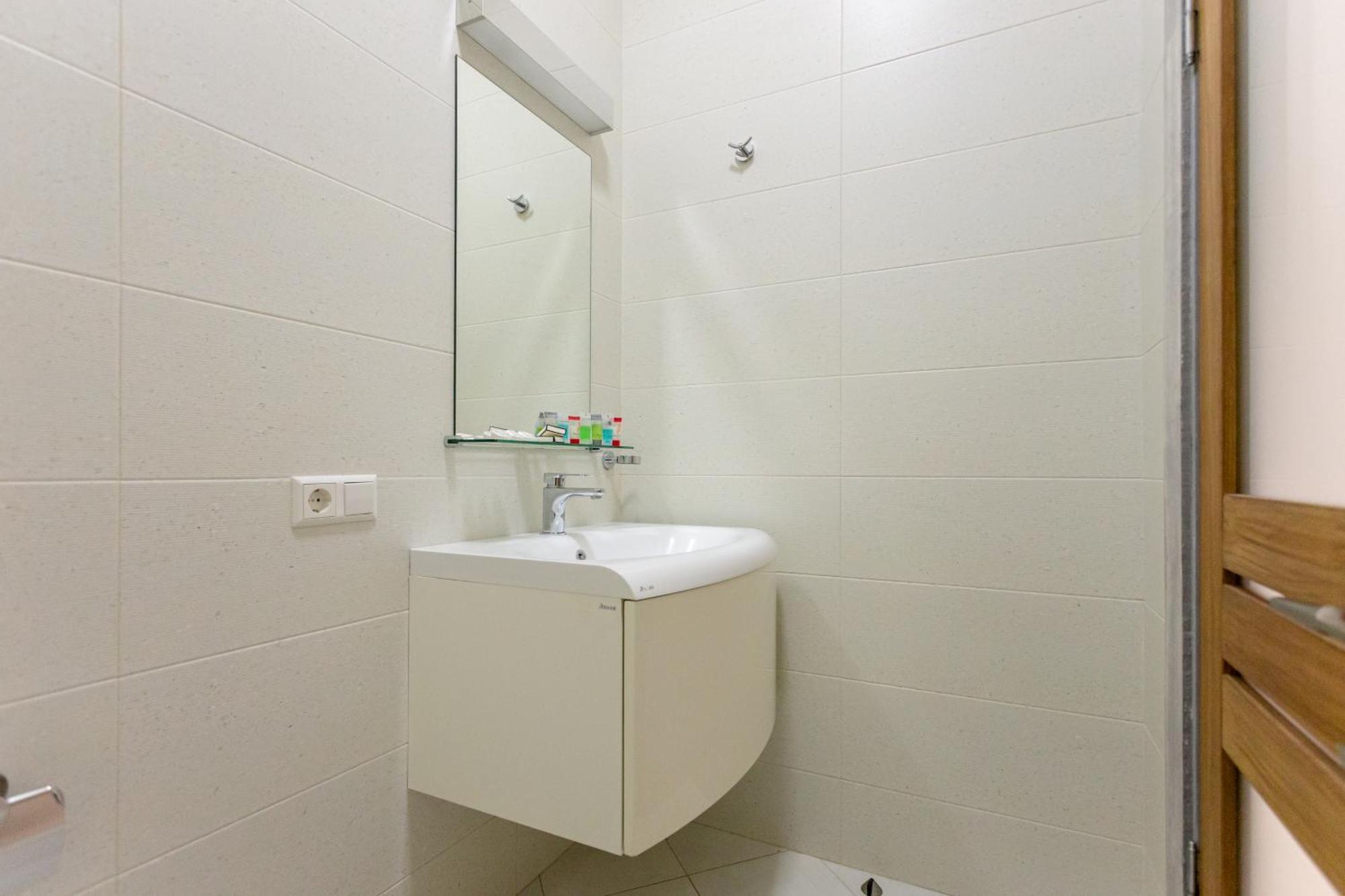 Serviced Apartment On Rustaveli Avenue 9 ティビリシ エクステリア 写真