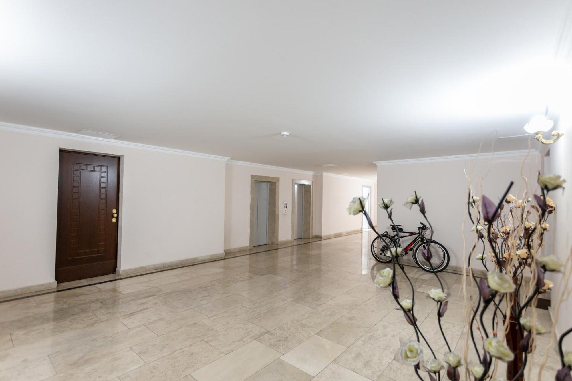 Serviced Apartment On Rustaveli Avenue 9 ティビリシ エクステリア 写真