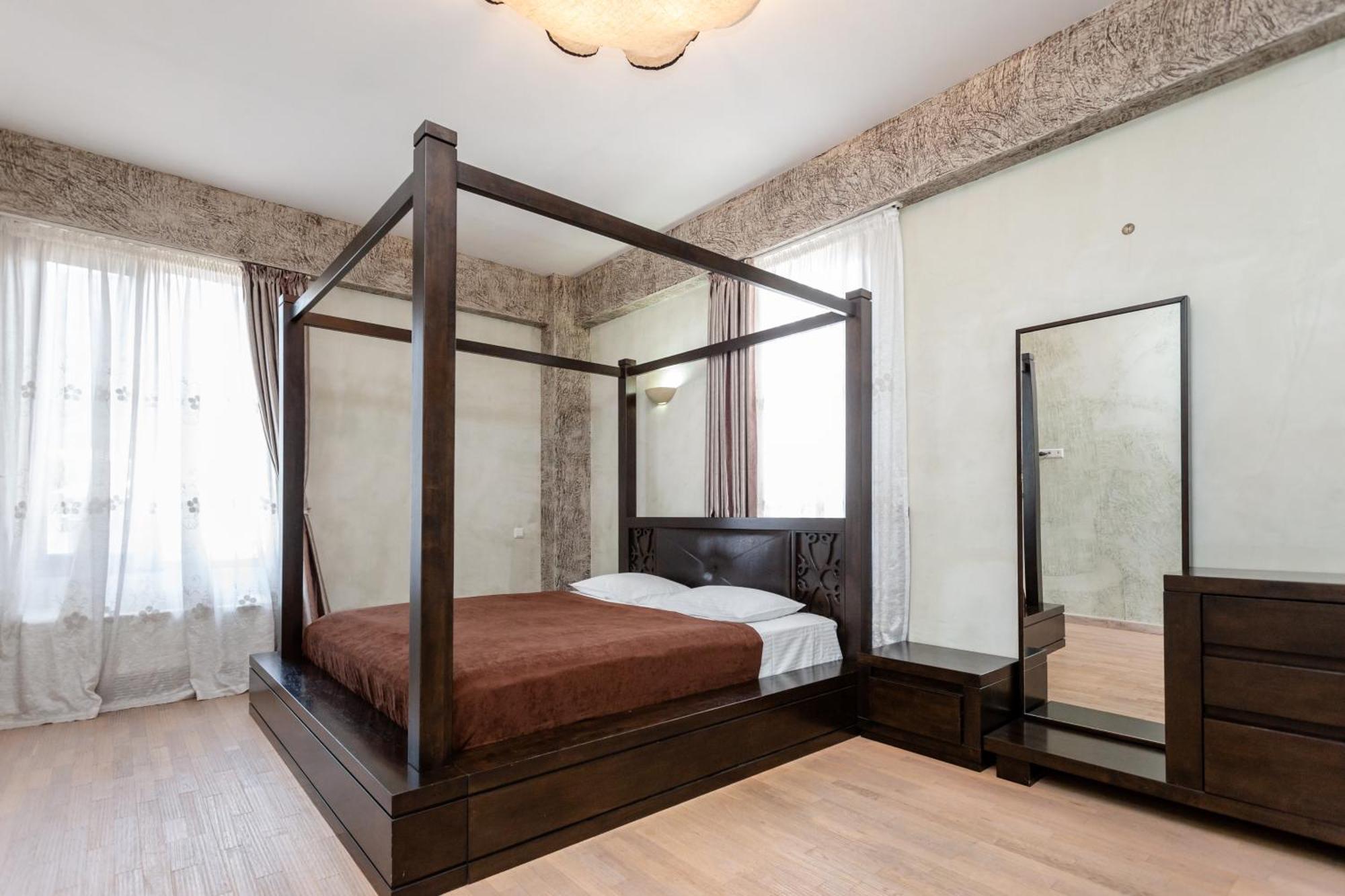 Serviced Apartment On Rustaveli Avenue 9 ティビリシ エクステリア 写真